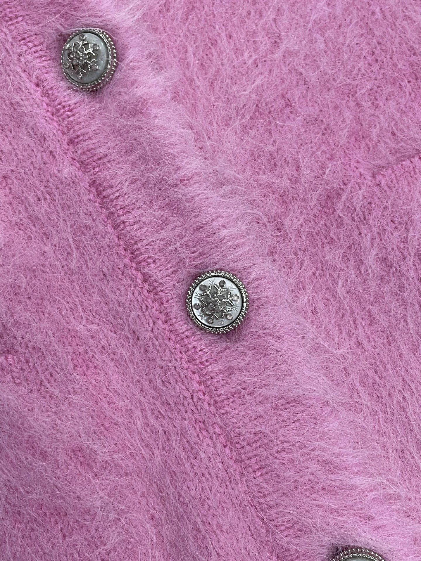 Chanel Chanel Pink Snowflake Button Cashmere Cardigan - dmc Size US S / EU 44-46 / 1 - 2 Thumbnail