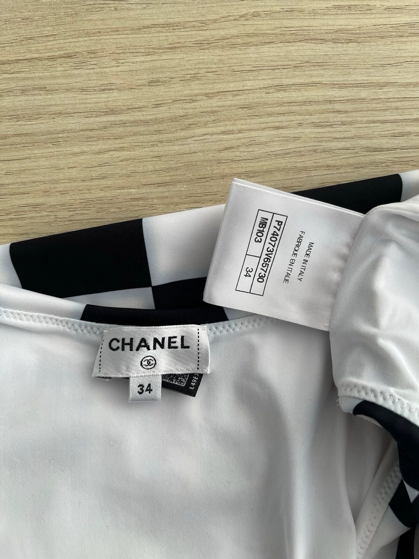 Chanel Chanel 2023 Black and White Checkered Swimsuit - dmc Size US 34 / EU 50 - 3 Thumbnail