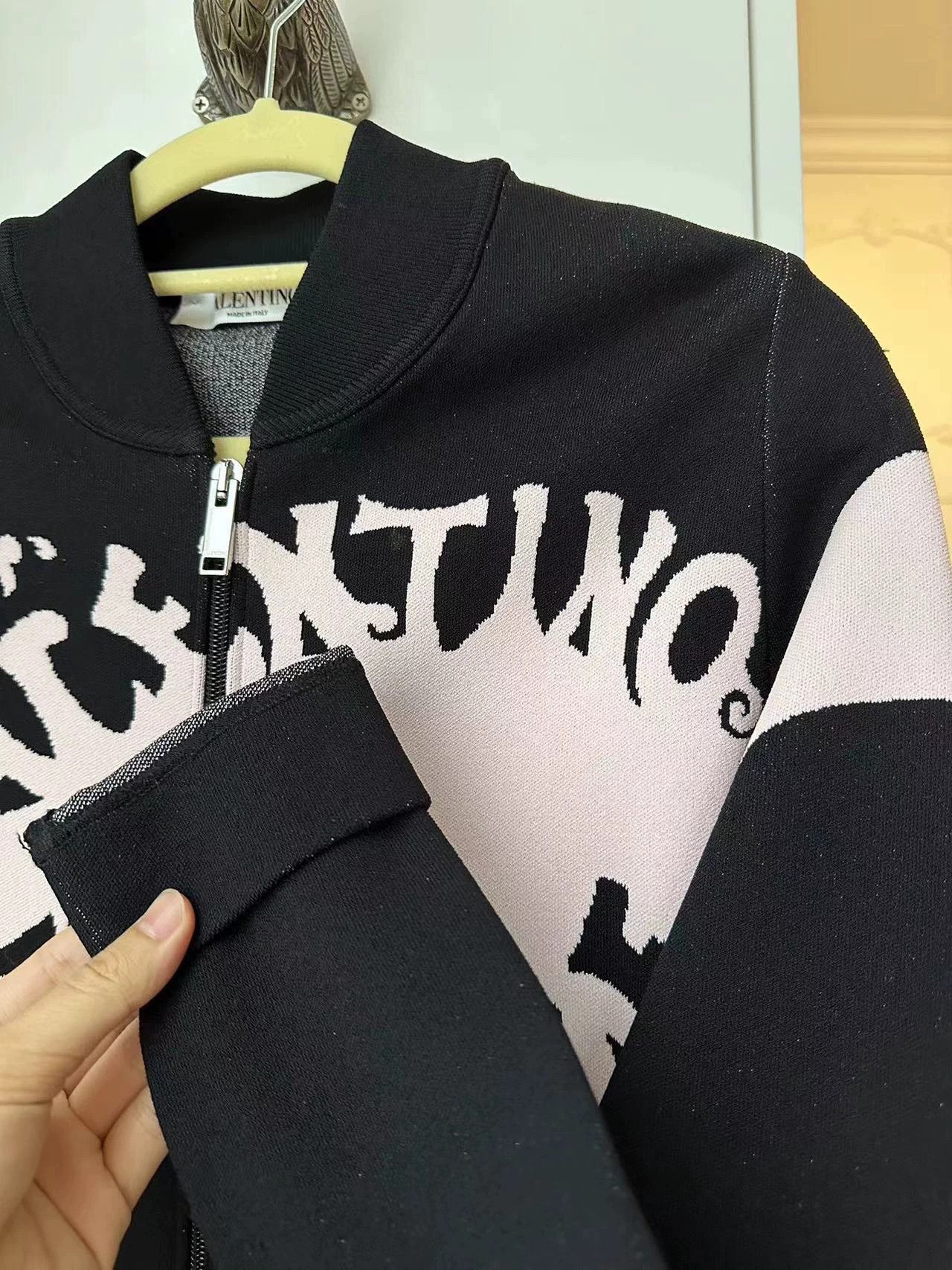 Valentino Valentino Black Pink Knit Zip Jacket - dmc Size US XS / EU 42 / 0 - 4 Thumbnail