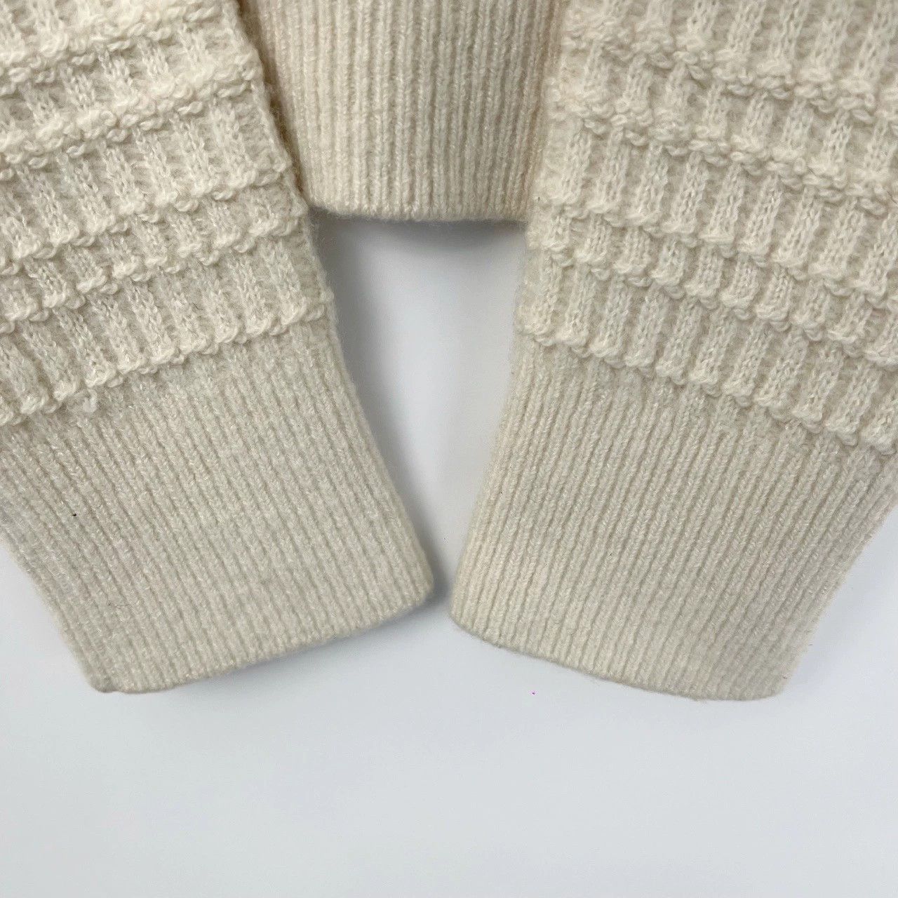Chanel Chanel Beige Floral Embroidered Knit Sweater - dmc Size US S / EU 44-46 / 1 - 5 Thumbnail