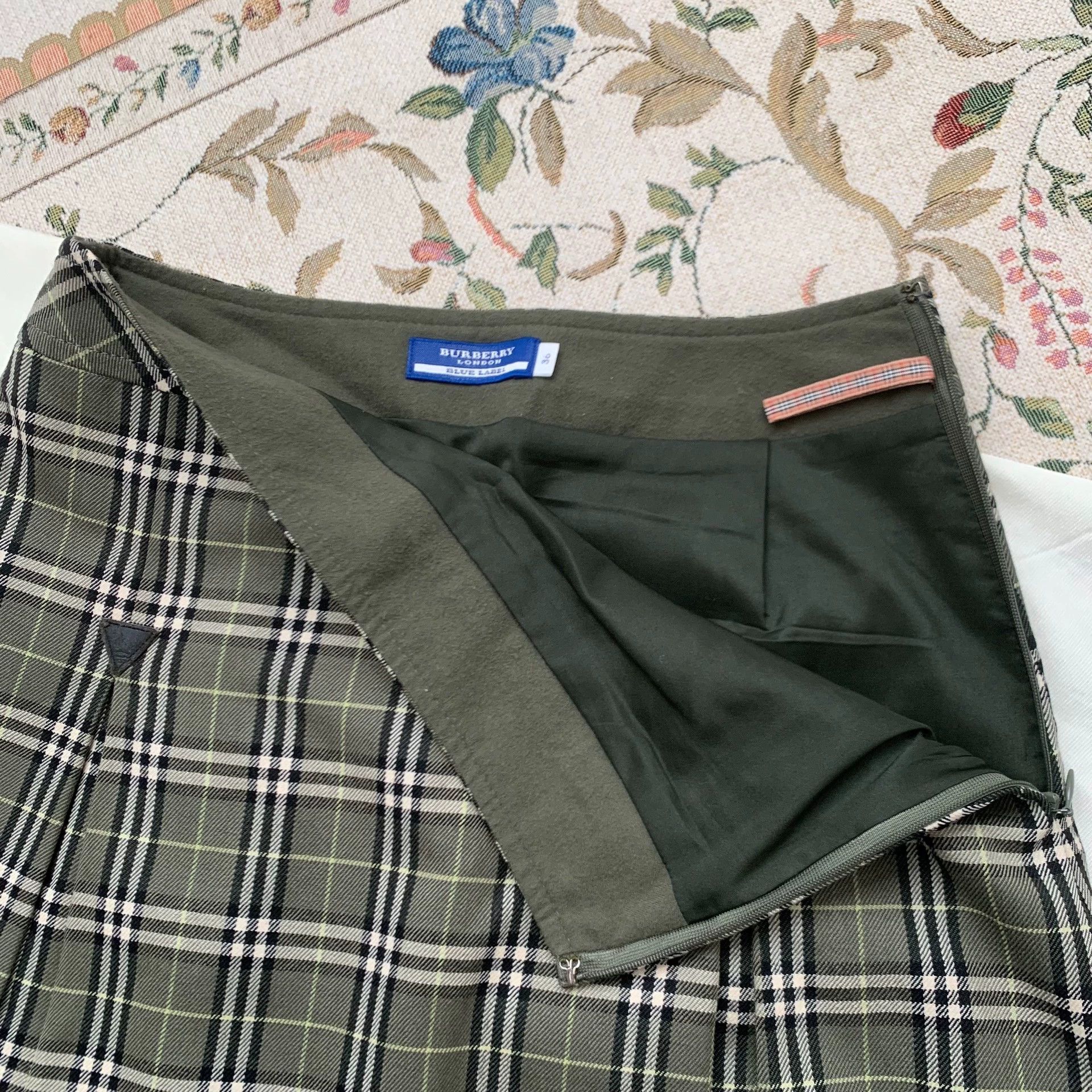 Burberry Burberry Green Plaid Wool Skirt - dmc Size US 26 / EU 42 - 5 Thumbnail