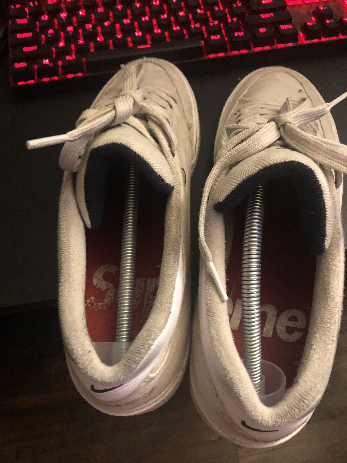 Nike × Supreme Nike SB GTS White Size US 11 / EU 44 - 3 Thumbnail