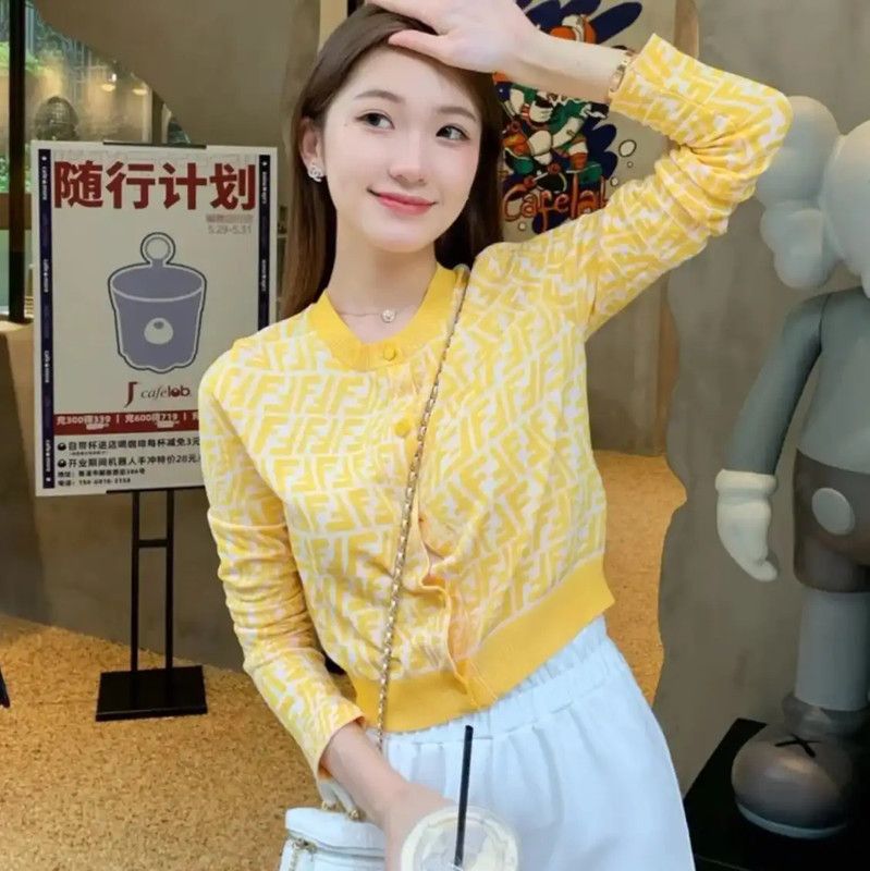 Fendi Fendi Yellow Knit Cardigan for Women 0089 Size XS / US 0-2 / IT 36-38 - 8 Thumbnail