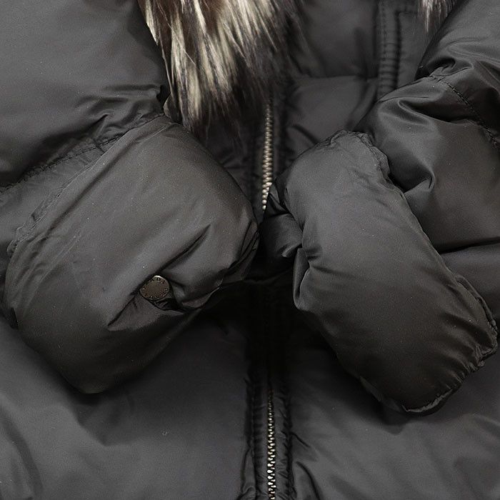 Prada Prada Prada Fox Fur Down Jacket Others Outerwear DUTY FREE for USA Size ONE SIZE - 6 Thumbnail