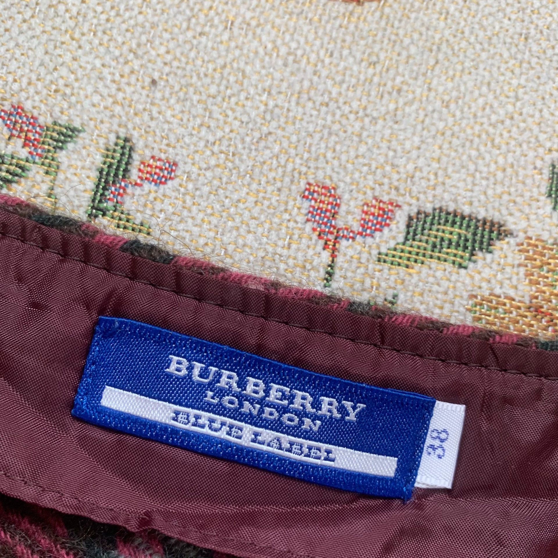 Burberry Burberry Plaid Wool Mini Skirt Set - dmc Size US 29 - 5 Thumbnail