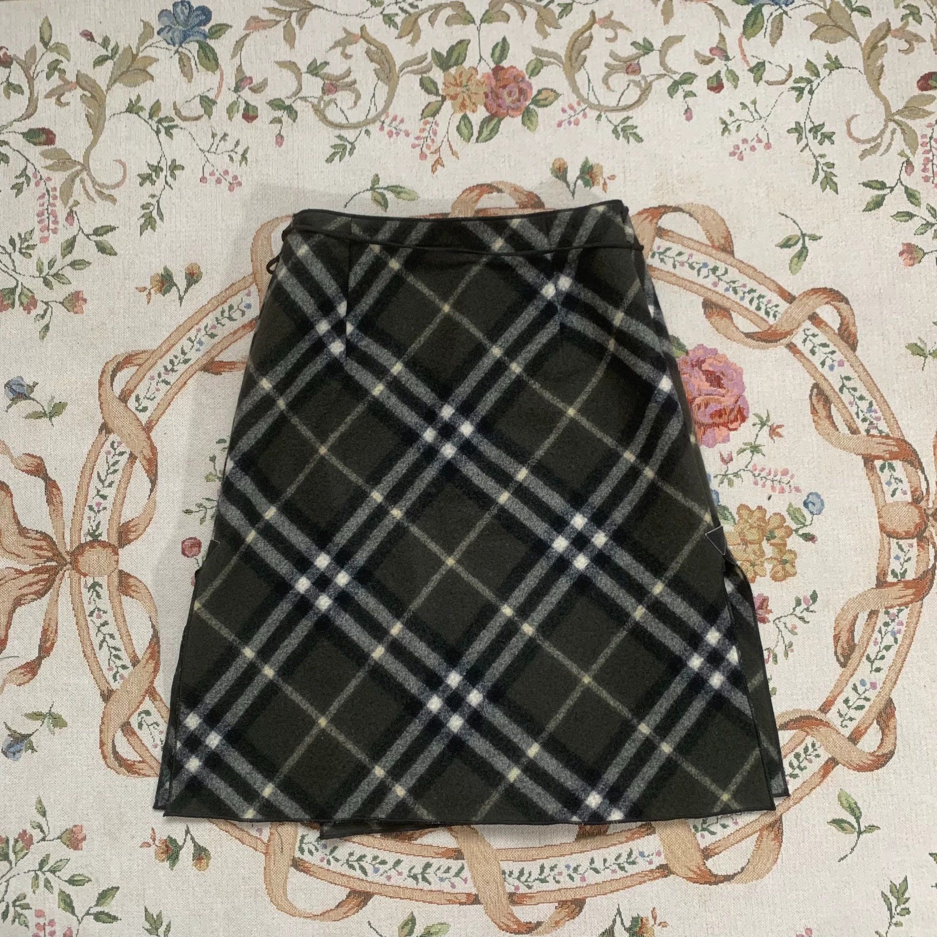 Burberry Burberry Green Bow Belt Wool Skirt - dmc Size US 30 / EU 46 - 4 Thumbnail