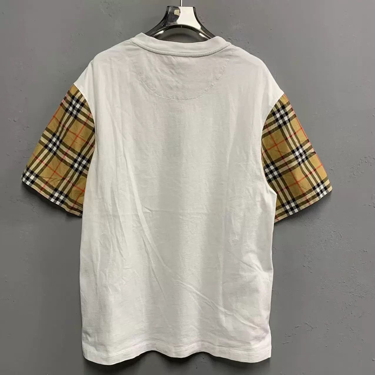 Burberry Burberry Check Sleeve Loose T-shirt M - dmc Size US M / EU 48-50 / 2 - 2 Thumbnail