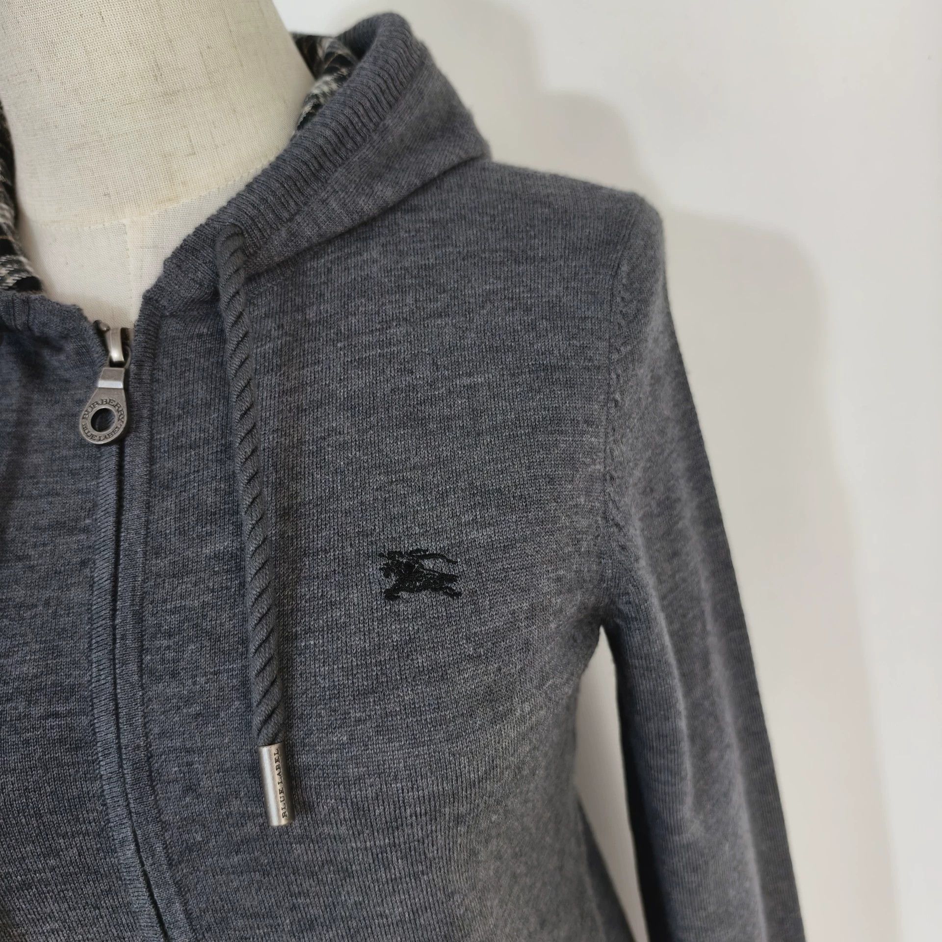 Burberry Vintage Burberry Gray Hooded Jacket - dmc Size US XS / EU 42 / 0 - 2 Thumbnail