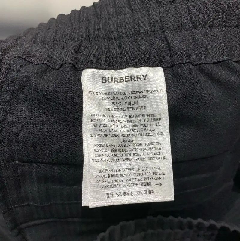 Burberry Men's Casual Pants in Black