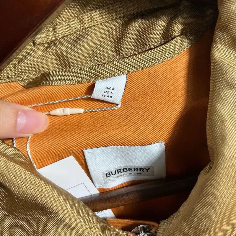 Burberry Burberry Gold Men's Outerwear Jacket Size US M / EU 48-50 / 2 - 3 Thumbnail