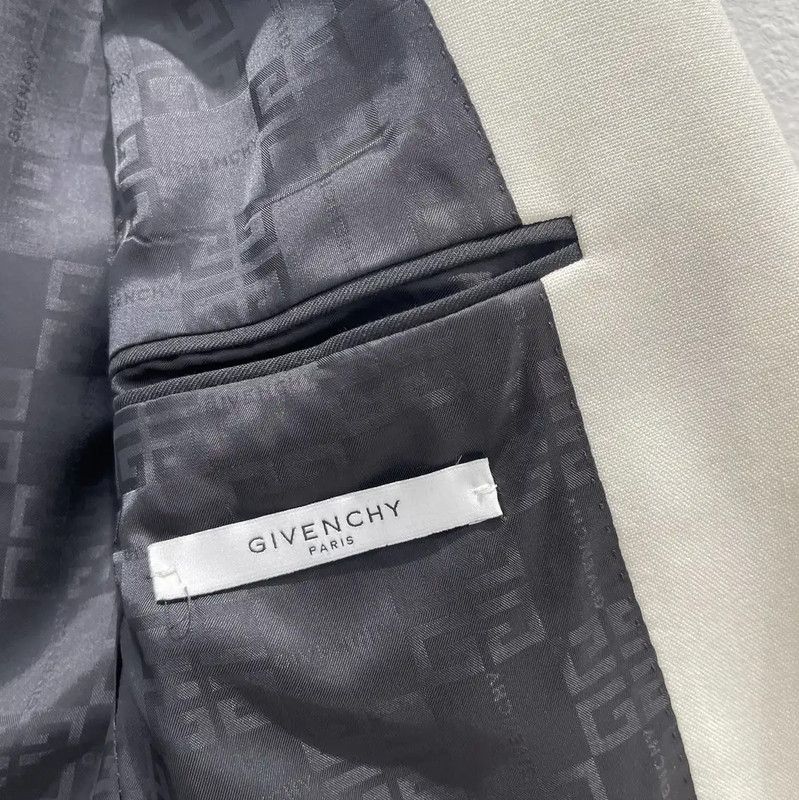 Givenchy Givenchy Black Long-Sleeve Outerwear for Men 0089 Size US M / EU 48-50 / 2 - 7 Thumbnail