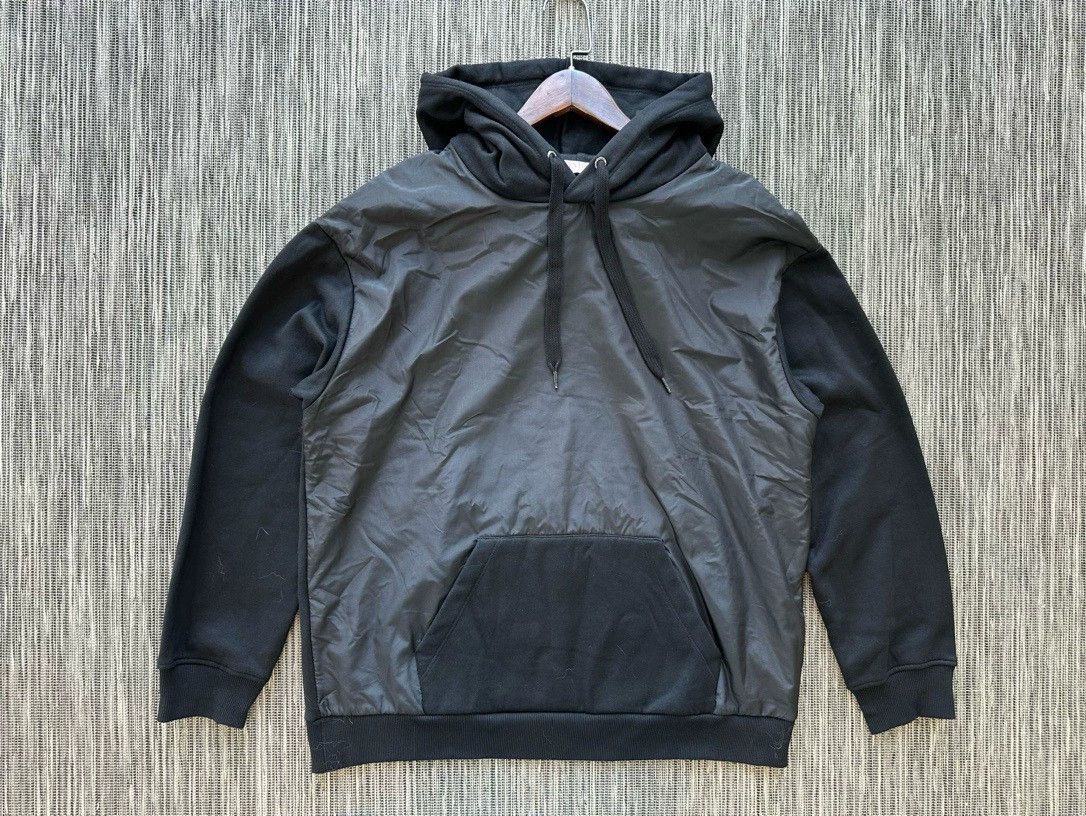 Valentino Valentino Men's Black Hoodie Italy - dmc Size US M / EU 48-50 / 2 - 2 Thumbnail