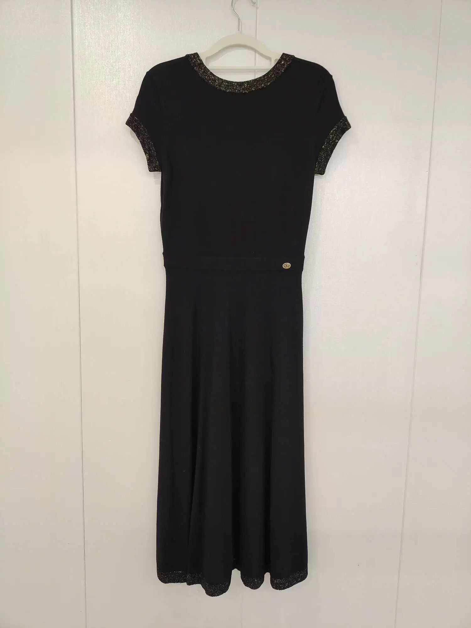 Chanel Chanel Black Used Dress - dmc Size US 38 / EU 54 - 2 Thumbnail