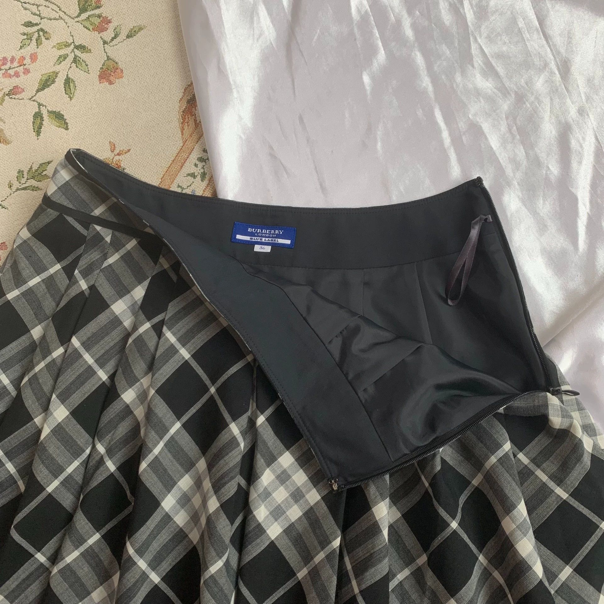 Burberry Burberry Checked Mini Skirt - dmc Size US 28 / EU 44 - 5 Thumbnail
