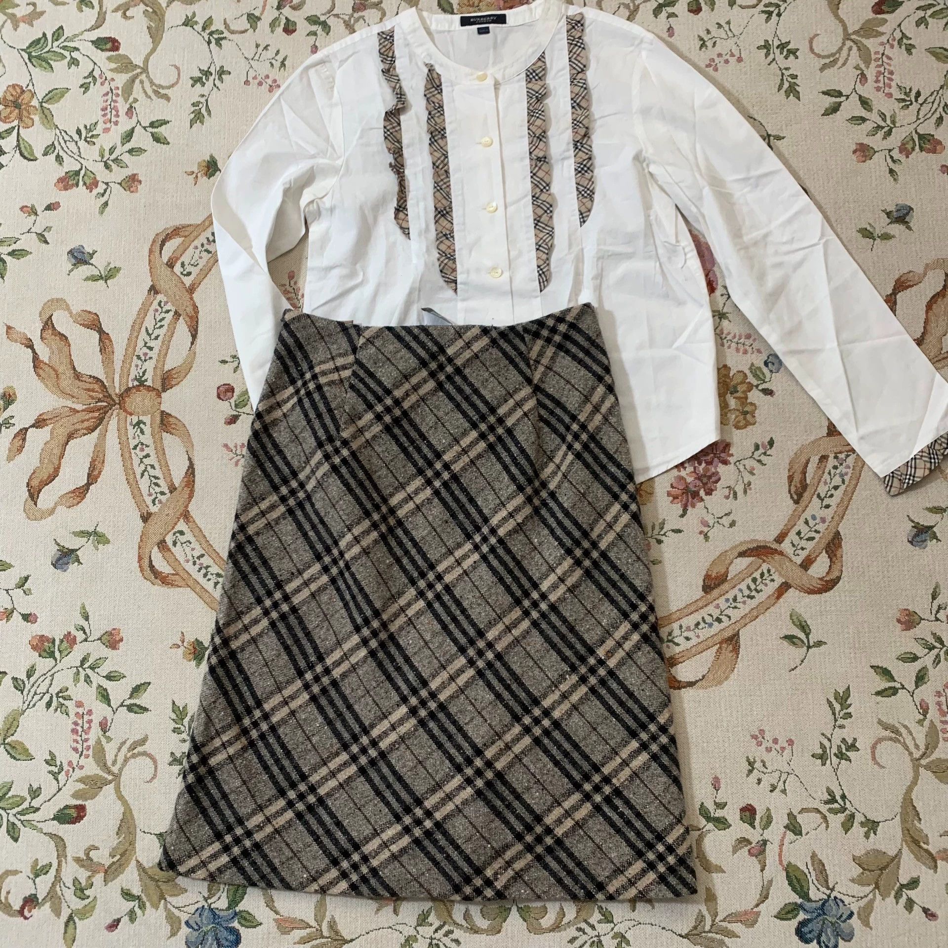 Burberry Burberry Check Pattern War Horse Buckle Skirt - dmc Size US 26 / EU 42 - 4 Thumbnail