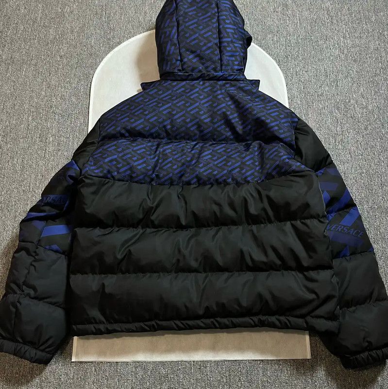 Versace Versace Men's Winter Black Puffer Jacket 0089 Size US M / EU 48-50 / 2 - 2 Thumbnail