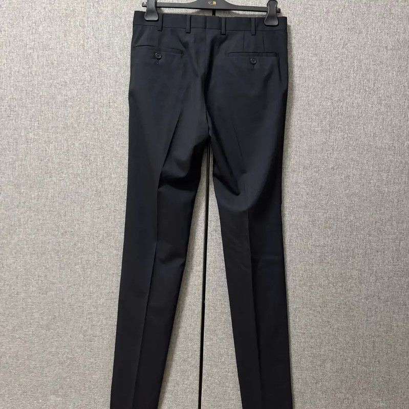 Miu Miu Miu Miu Black Wool Casual Pants for Men 0089 Size US 32 / EU 48 - 2 Thumbnail