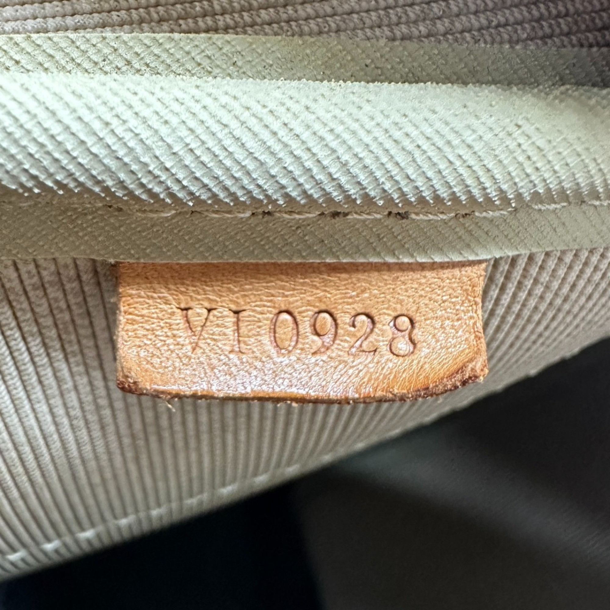 Louis Vuitton Louis Vuitton Boston Bag, Sports Monogram Evasion Canvas, M41443, Brown Size ONE SIZE - 17 Thumbnail