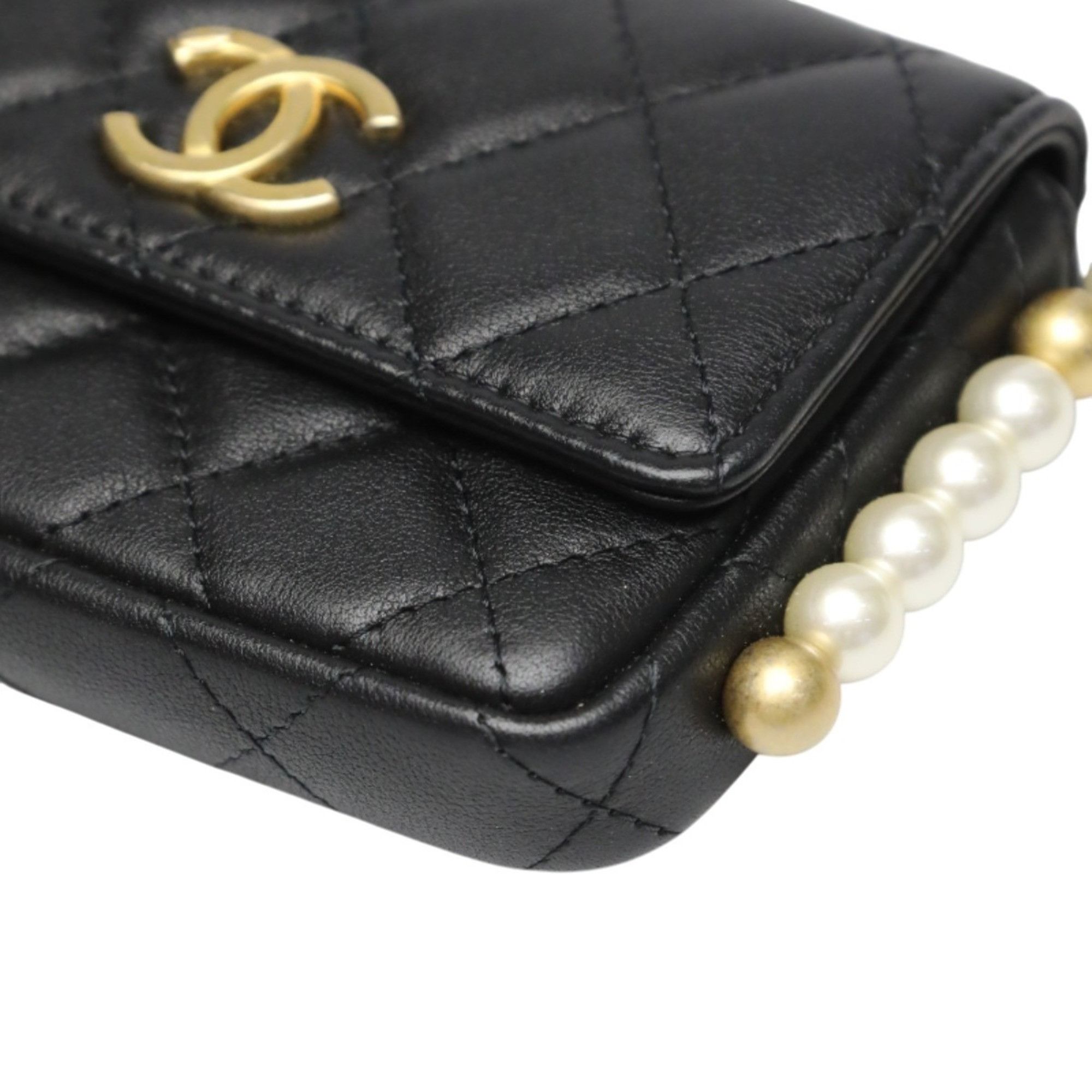 Chanel CHANEL Mini Matelasse Shoulder Bag in Black Lambskin Size ONE SIZE - 7 Thumbnail