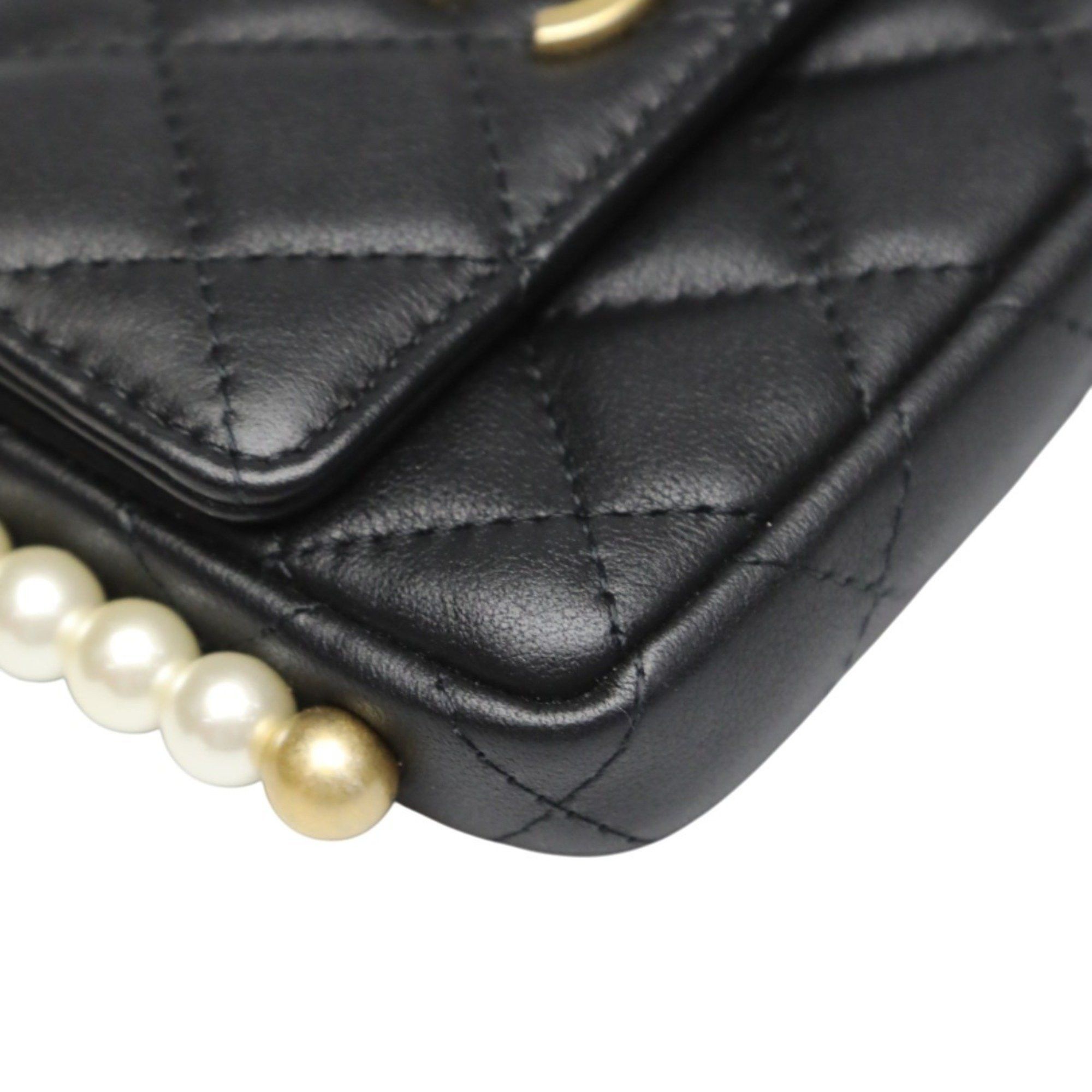 Chanel CHANEL Mini Matelasse Shoulder Bag in Black Lambskin Size ONE SIZE - 6 Thumbnail