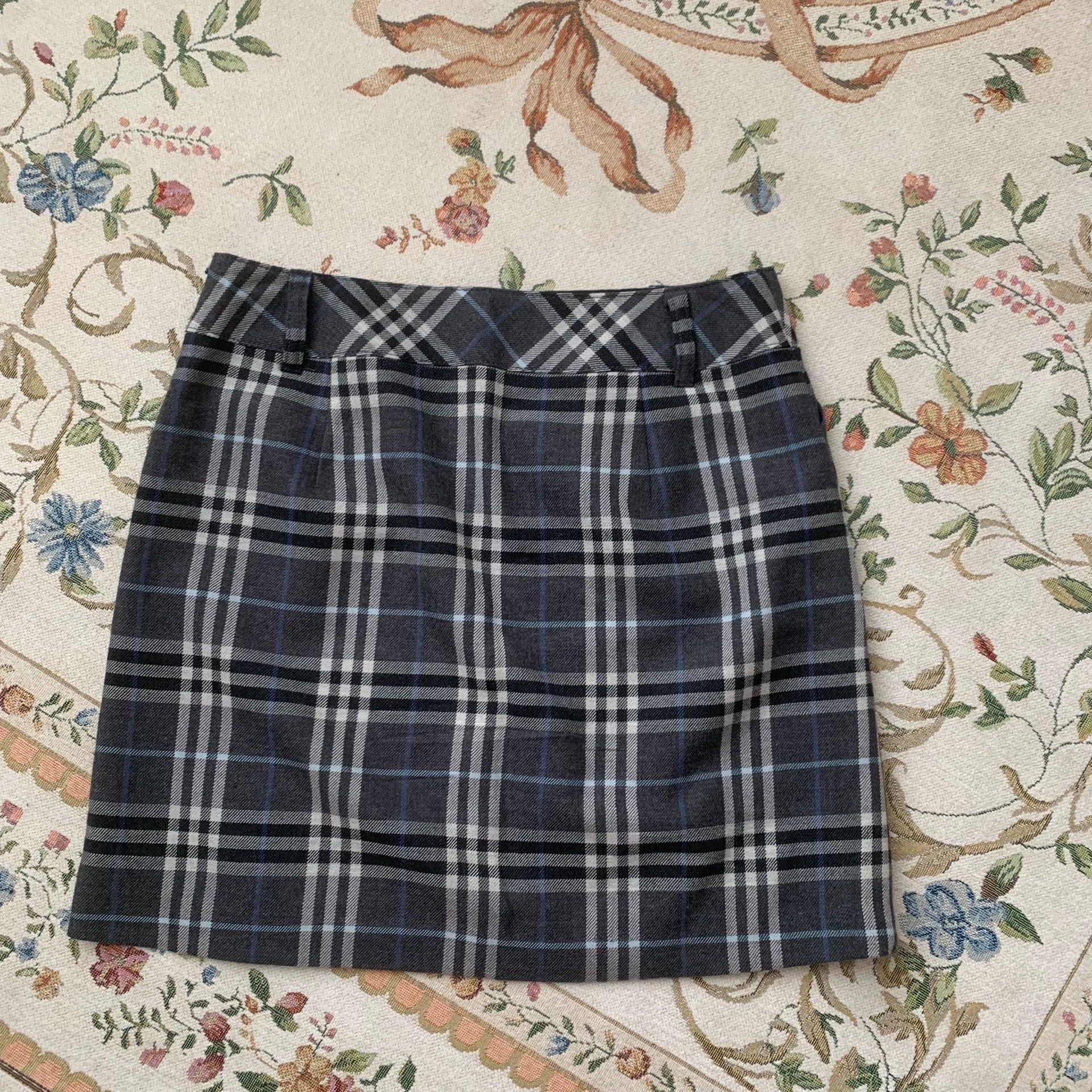 Burberry Burberry Plaid Wool Mini Skirt - dmc Size US 28 / EU 44 - 8 Thumbnail
