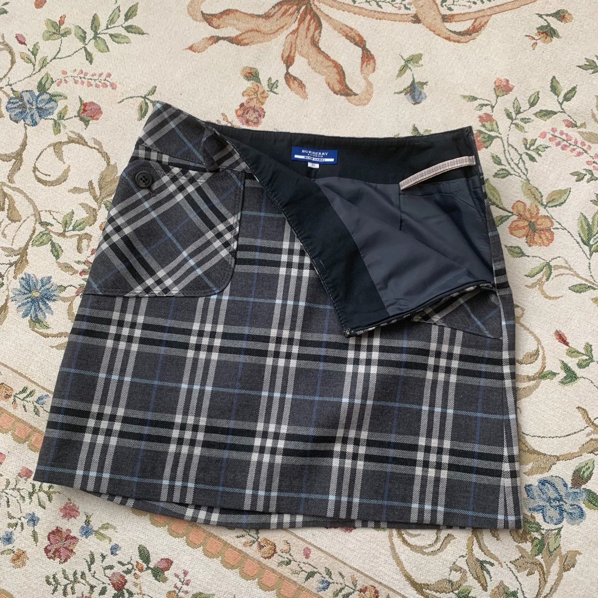 Burberry Burberry Plaid Wool Mini Skirt - dmc Size US 28 / EU 44 - 6 Thumbnail