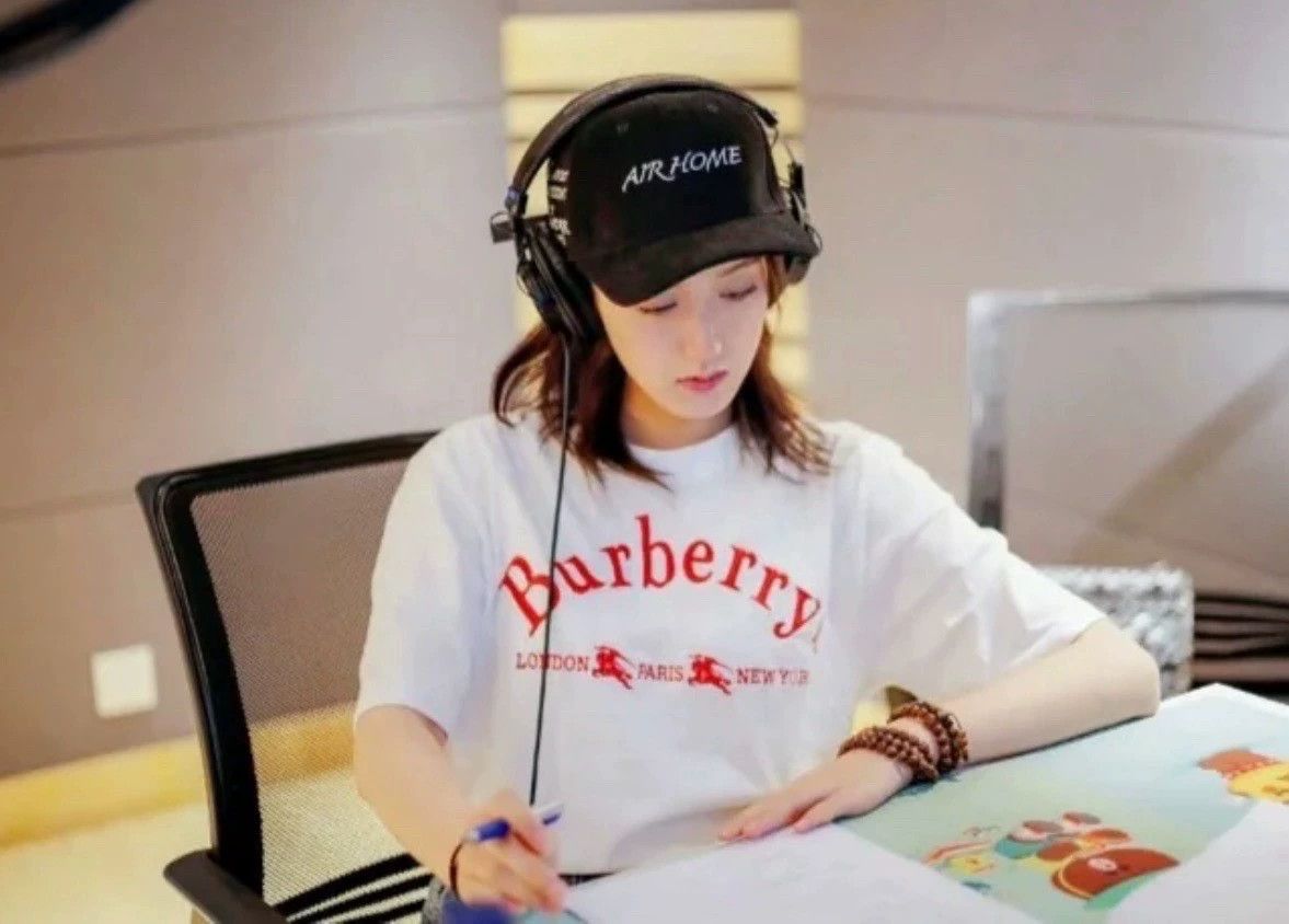 Burberry Burberry White Embroidered Logo Short Sleeve Tee - dmc Size US M / EU 48-50 / 2 - 6 Thumbnail