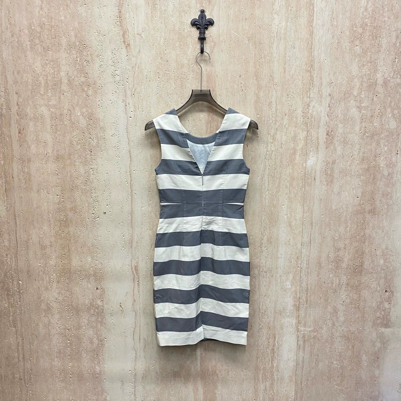 Burberry Burberry Gray Stripe Sleeveless Dress - dmc Size US S / EU 44-46 / 1 - 2 Thumbnail