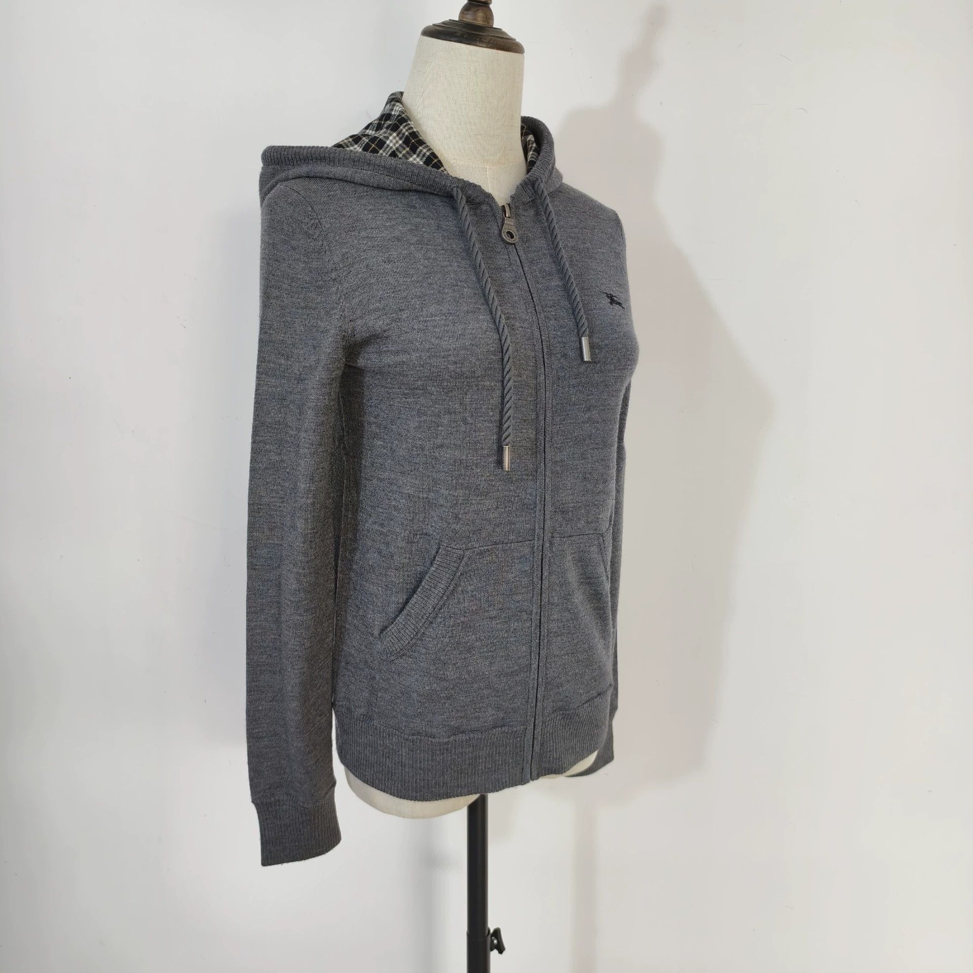 Burberry Vintage Burberry Gray Hooded Jacket - dmc Size US S / EU 44-46 / 1 - 3 Thumbnail