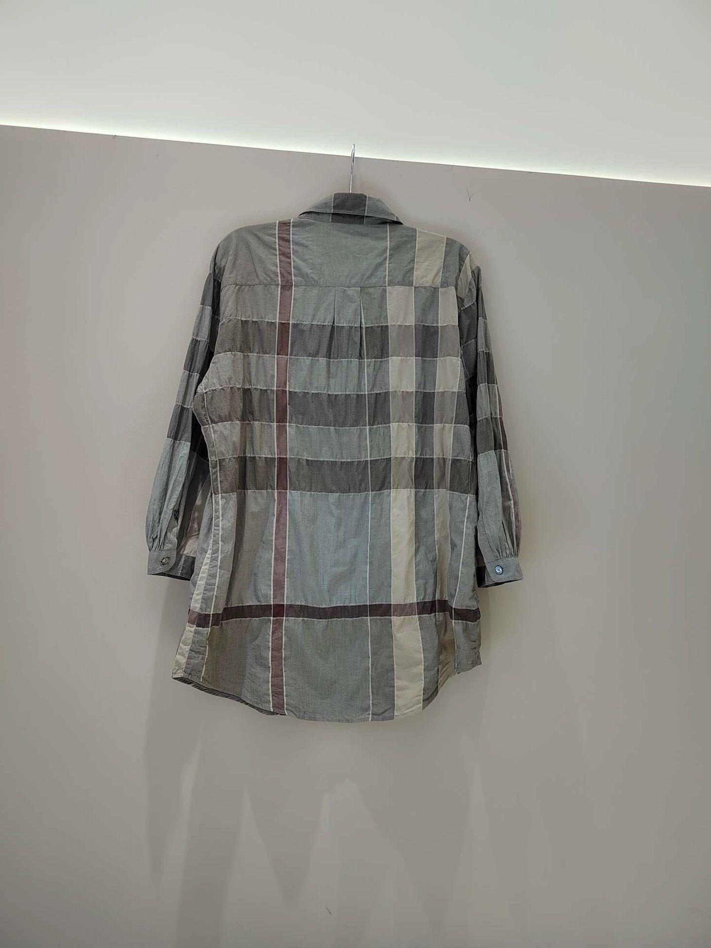 Burberry Burberry Women's Checked Shirt - dmc Size US L / EU 52-54 / 3 - 2 Thumbnail