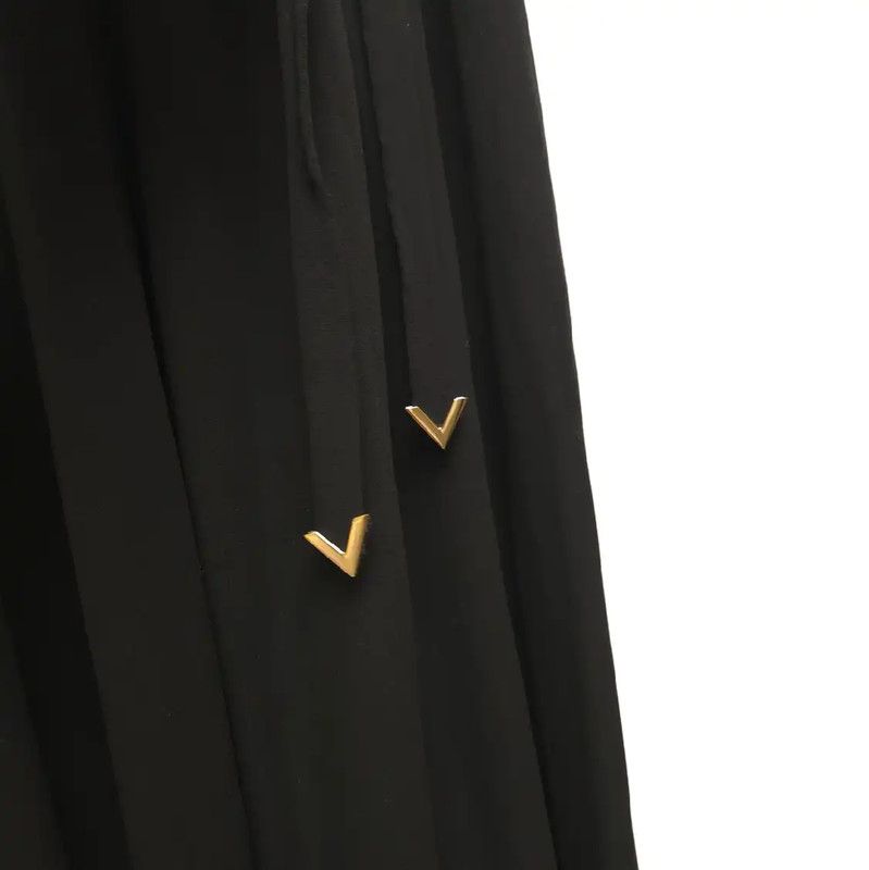 Valentino Valentino Black Pleated Silk Midi Skirt 0089 Size 28" / US 6 / IT 42 - 3 Thumbnail
