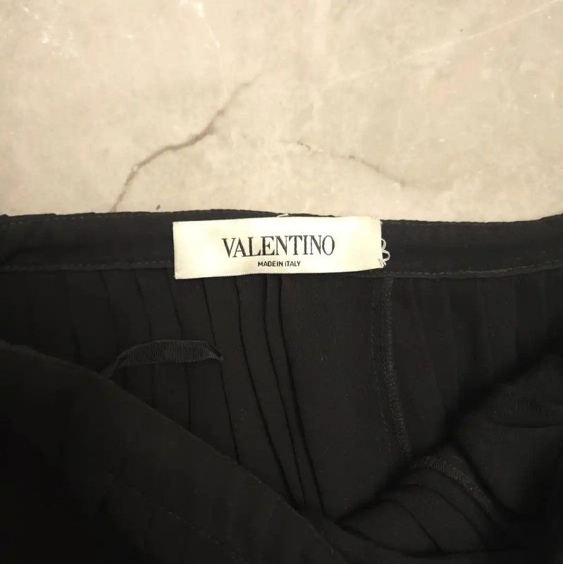 Valentino Valentino Black Pleated Silk Midi Skirt 0089 Size 28" / US 6 / IT 42 - 7 Thumbnail