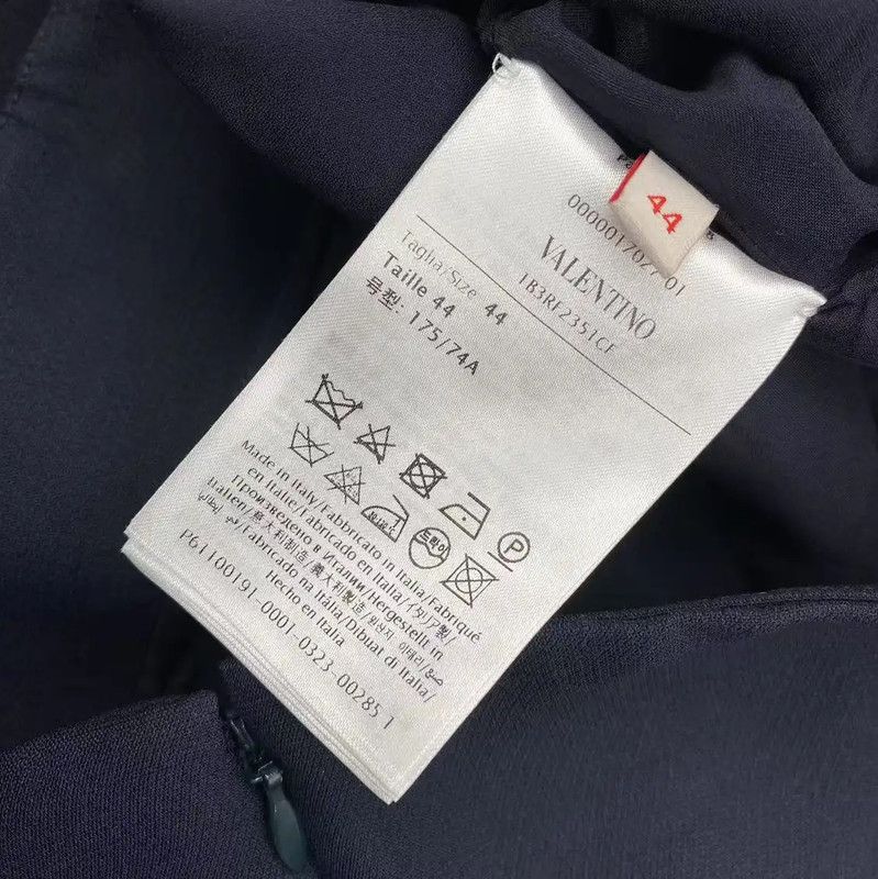 Valentino Valentino Women's Black Wool Shorts 0089 Size 24" / US 00 / IT 34 - 5 Thumbnail