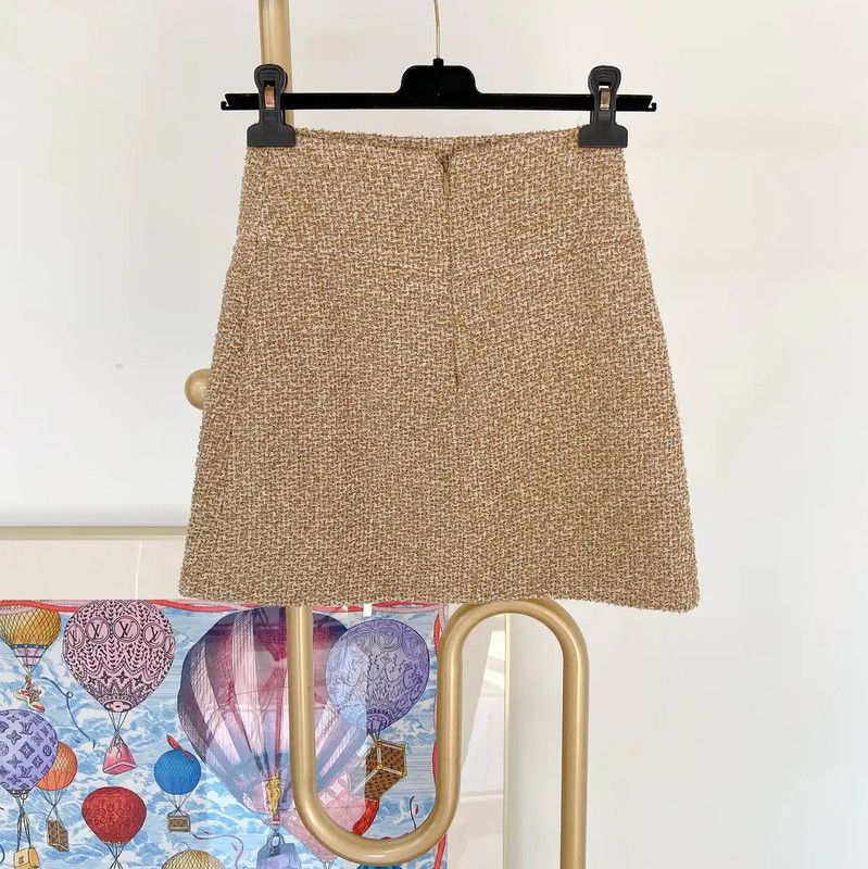 Chanel Chanel Gold Silk Short Skirt for Autumn 0089 Size 23" - 2 Thumbnail