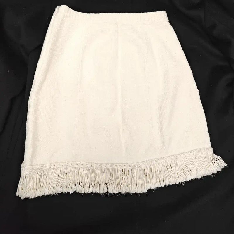 Chanel Chanel White Wool Short Skirt for Women 0089 Size 23" - 2 Thumbnail