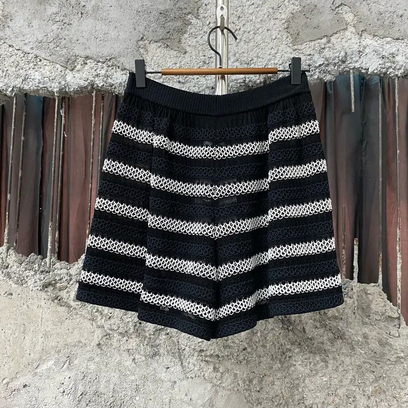 Chanel Chanel Summer Multicolor Women's Shorts 0089 Size 28" / US 6 / IT 42 - 2 Thumbnail