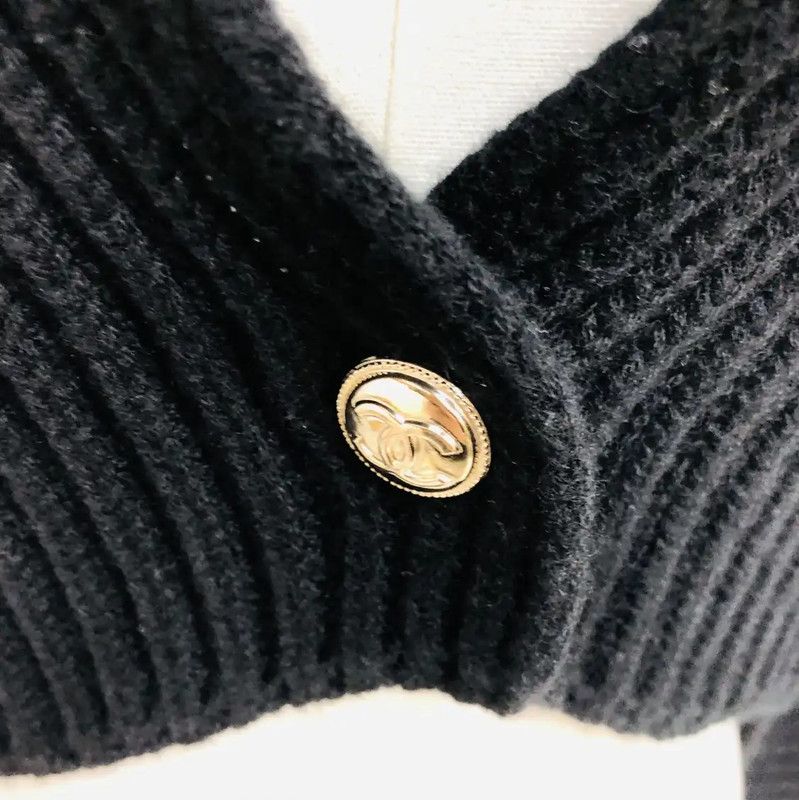 Chanel Chanel Black Cashmere Women's Cardigan 0089 Size S / US 4 / IT 40 - 3 Thumbnail