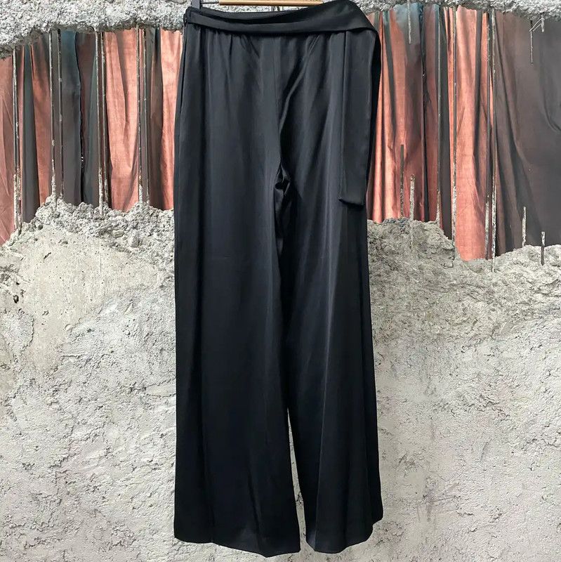 Chanel Chanel Black Silk Casual Pants for Women 0089 Size 28" / US 6 / IT 42 - 2 Thumbnail