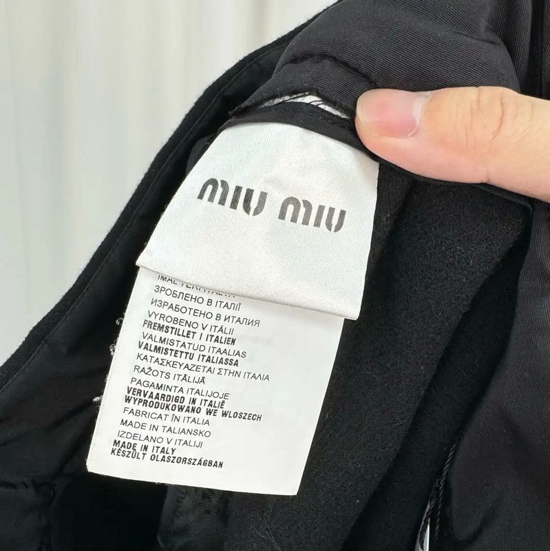 Miu Miu Miu Miu Black Wool A-Line Skirt for Summer 0089 Size 27" / US 4 / IT 40 - 6 Thumbnail