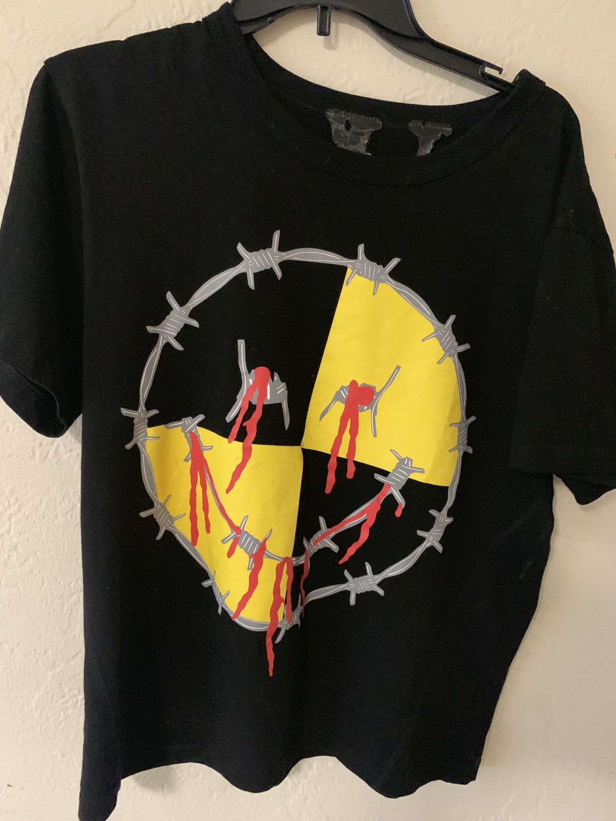 Vlone store testing tee