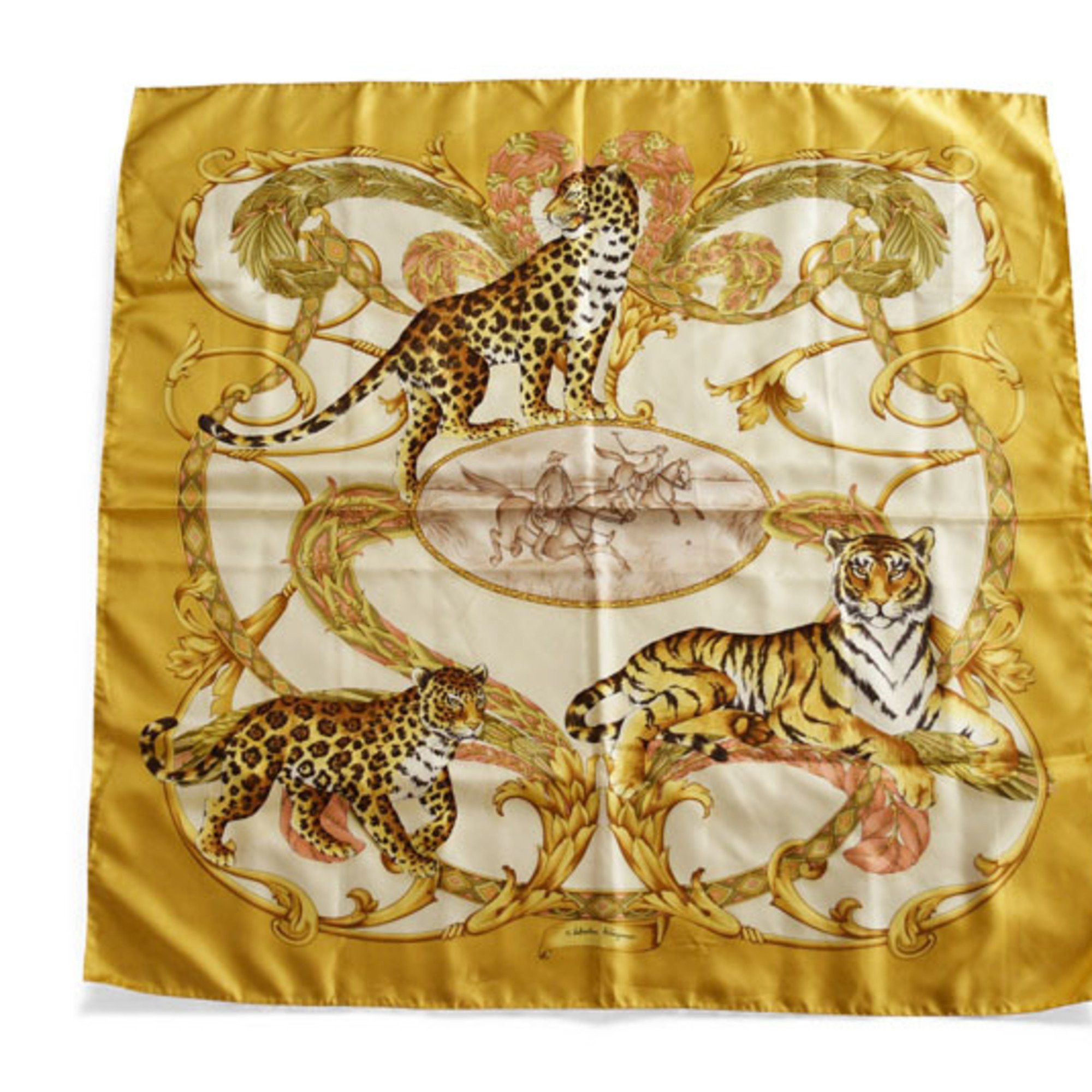 Salvatore Ferragamo Salvatore Ferragamo scarf/muffler in yellow with animal motifs and leopard print. Size ONE SIZE - 2 Thumbnail