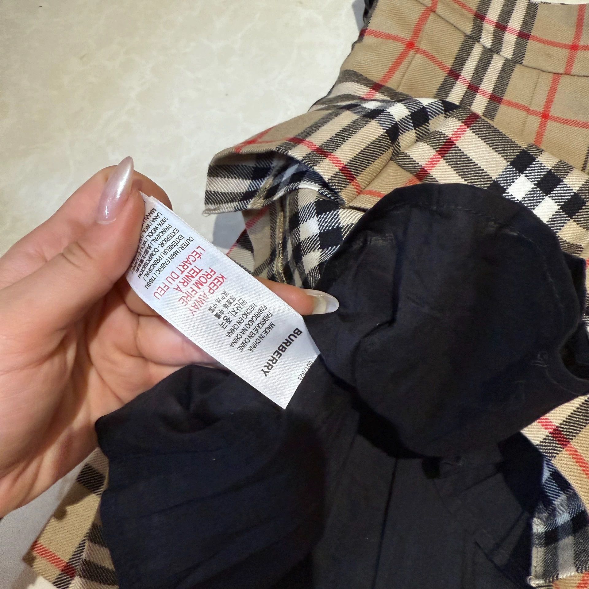 Burberry Burberry Girls Plaid Skirt 8Y - dmc Size US 28 / EU 44 - 5 Thumbnail