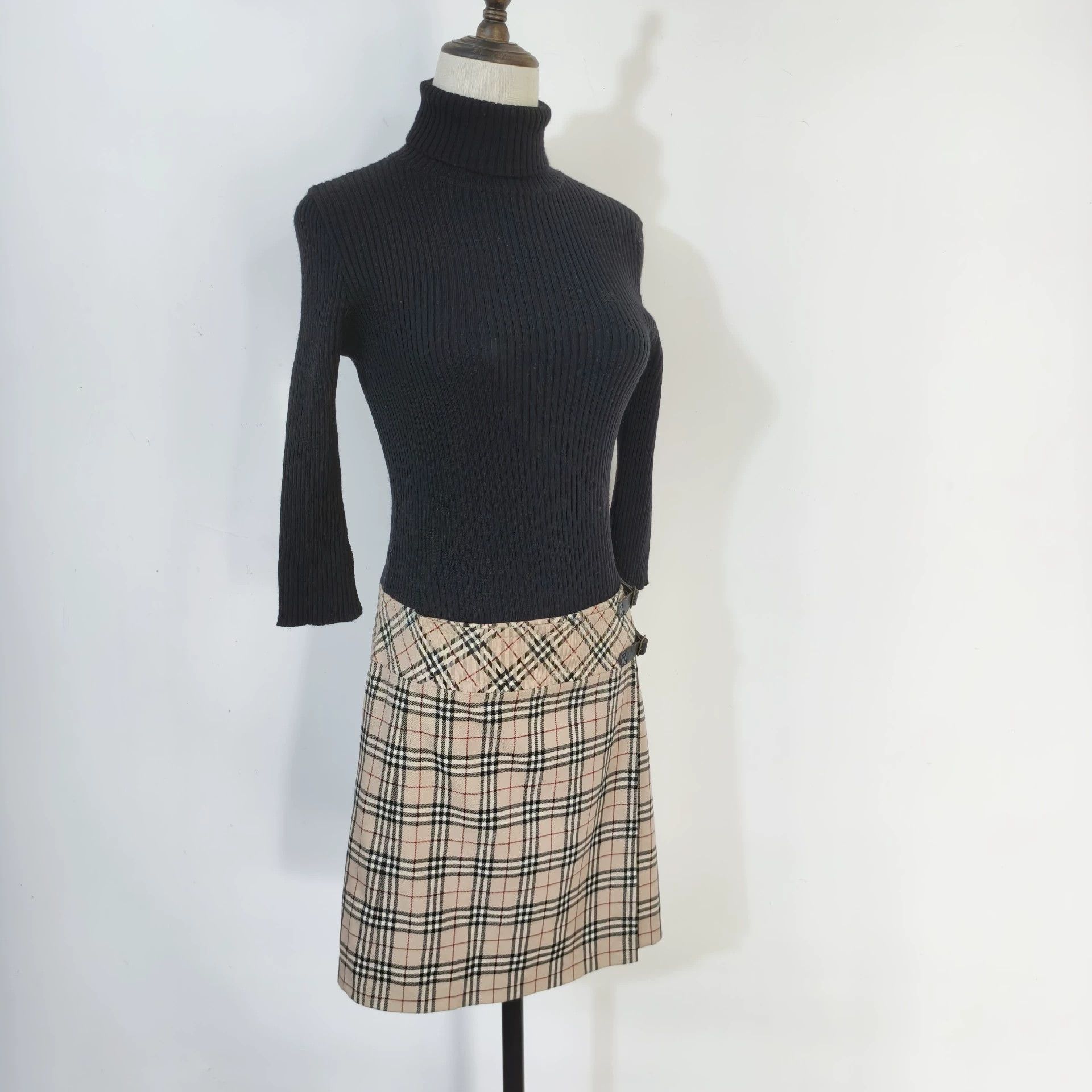 Burberry Vintage Burberry Turtleneck Dress - dmc Size US 38 / EU 54 - 4 Thumbnail
