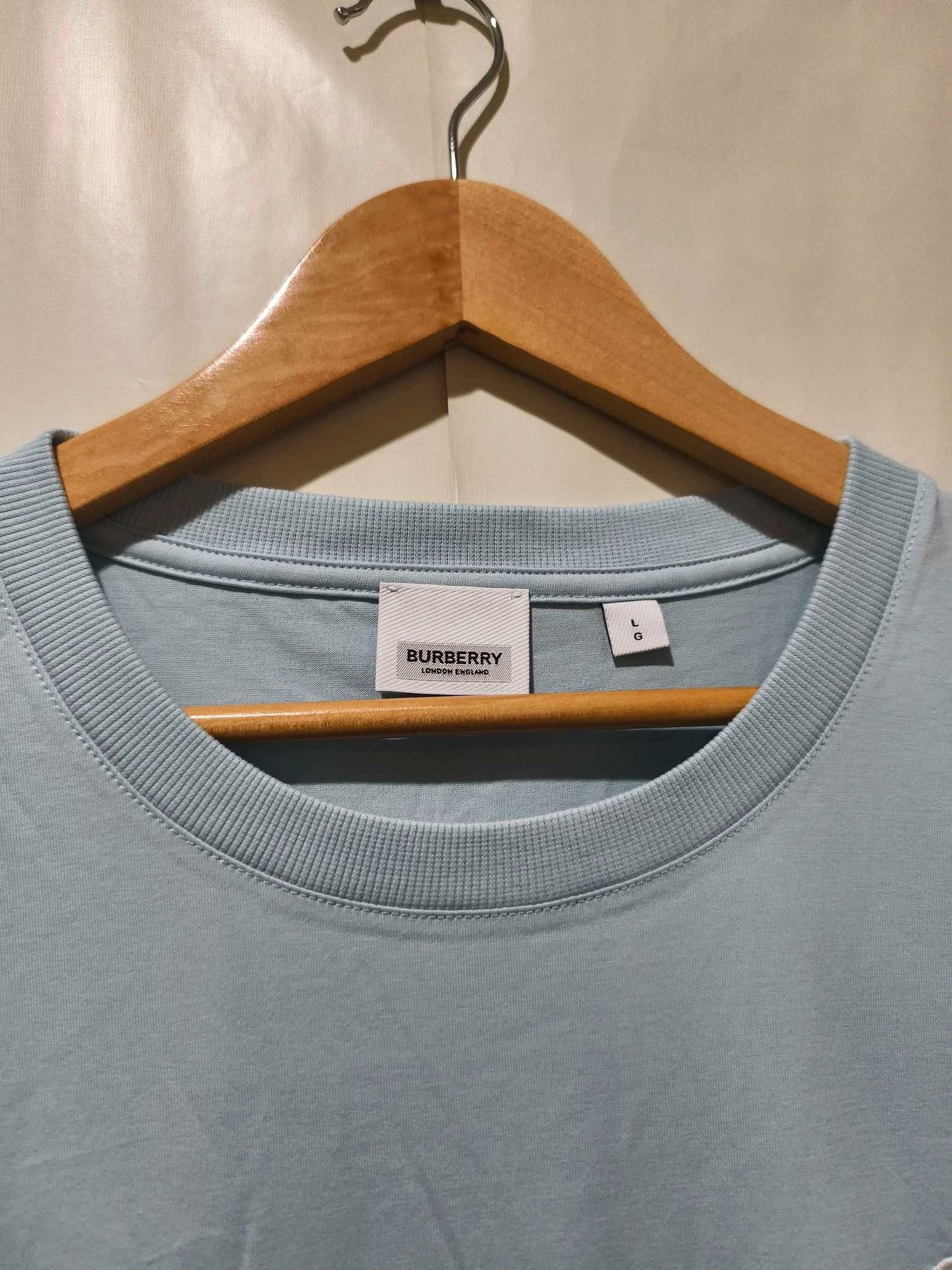 Burberry Burberry Blue Embroidered Crewneck T-shirt - dmc Size US S / EU 44-46 / 1 - 3 Thumbnail