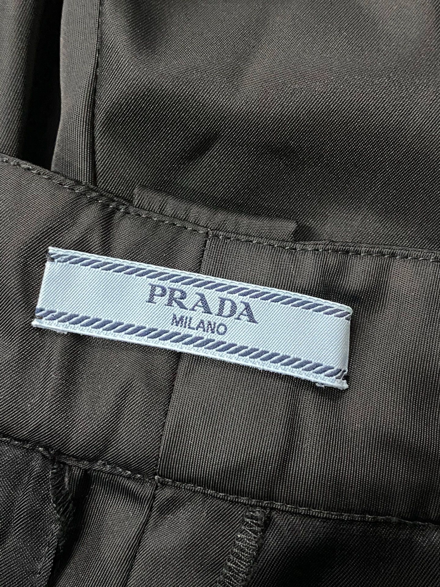 Prada Prada Nylon Triangle Logo Shorts - dmc Size US 36 / EU 52 - 4 Thumbnail