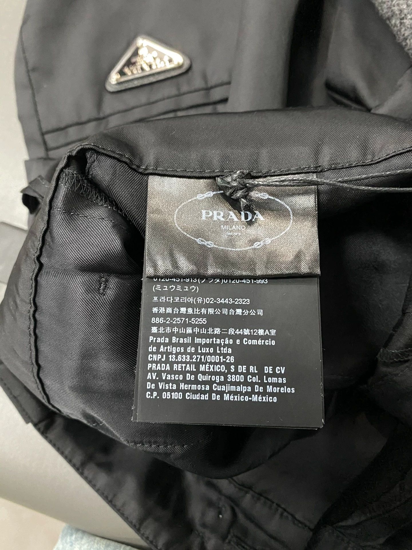 Prada Prada Nylon Triangle Logo Shorts - dmc Size US 36 / EU 52 - 5 Thumbnail