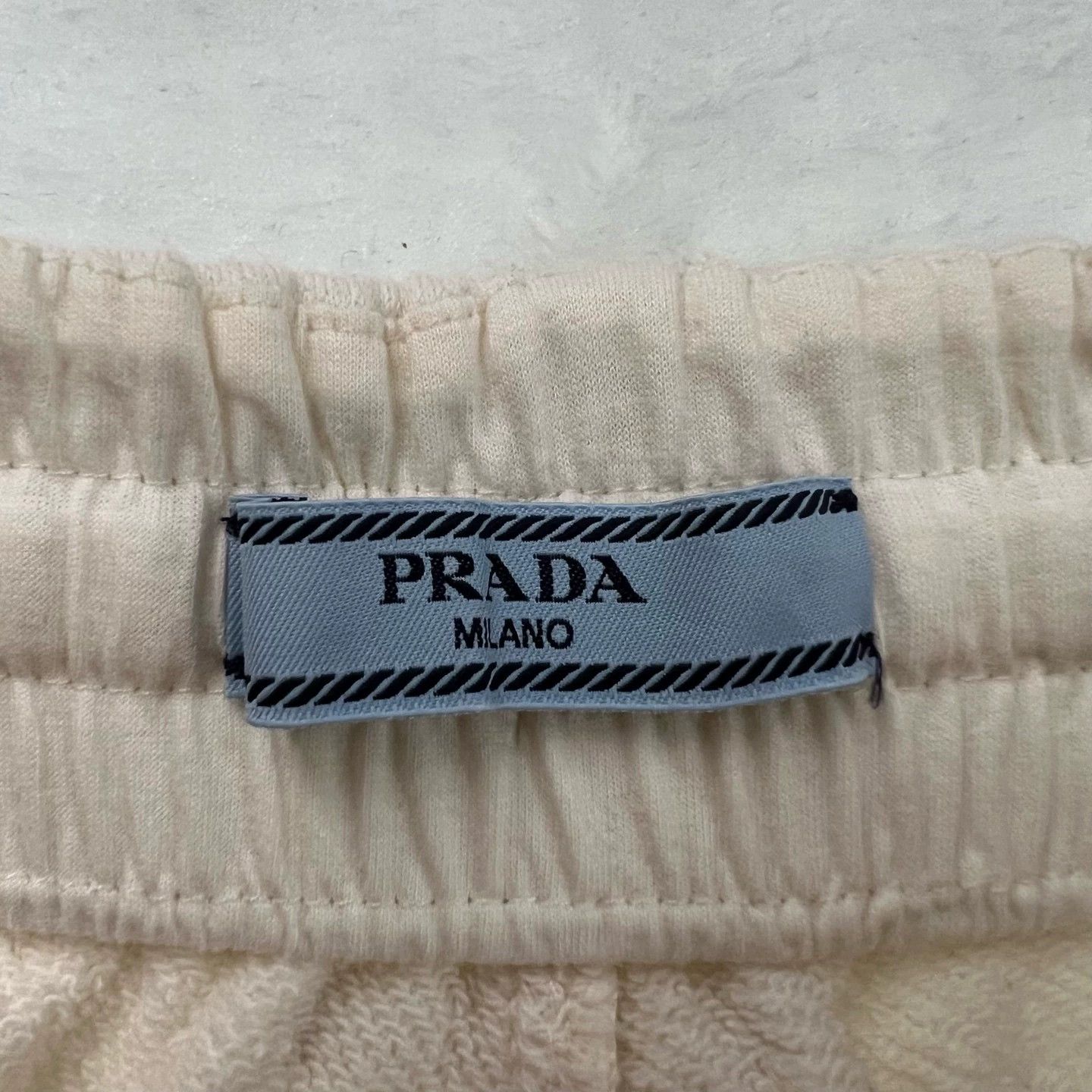 Prada PRADA Solid Elastic Waist Shorts - dmc Size US 26 / EU 42 - 3 Thumbnail