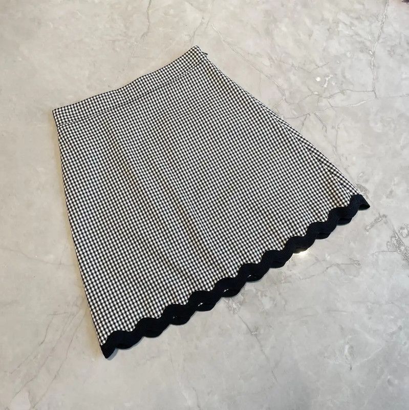 Miu Miu Miu Miu Summer Checkered Skirt in Black and White 0089 Size 24" / US 00 / IT 34 - 3 Thumbnail