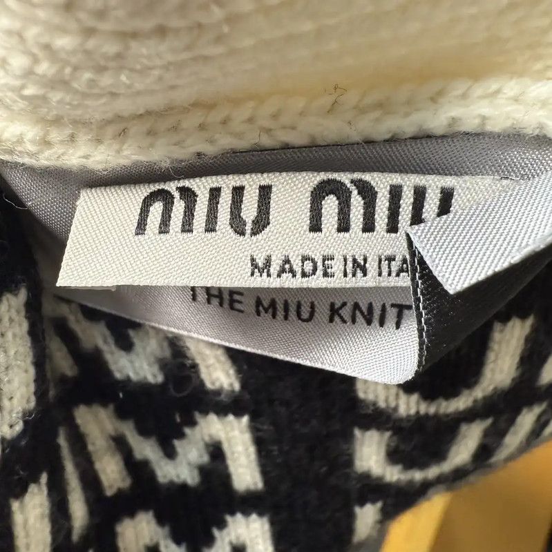 Miu Miu Miu Miu Color Block Wool Cardigan for Women 0089 Size M / US 6-8 / IT 42-44 - 3 Thumbnail