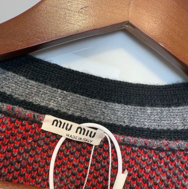 Miu Miu Miu Miu Red and Gray Women's Cardigan 0089 Size M / US 6-8 / IT 42-44 - 4 Thumbnail
